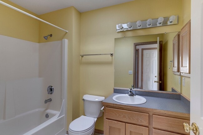 Building Photo - 3 Bedroom in Shannon Forest