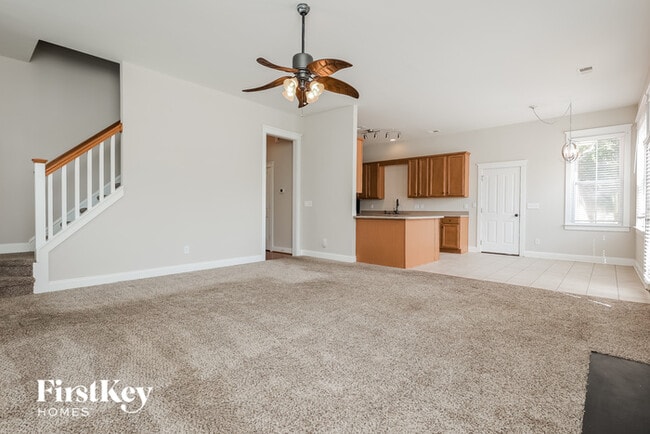 Building Photo - 228 Silverwood Ln