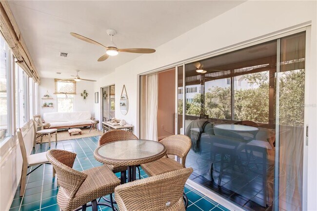 Building Photo - 1200 E Peppertree Ln