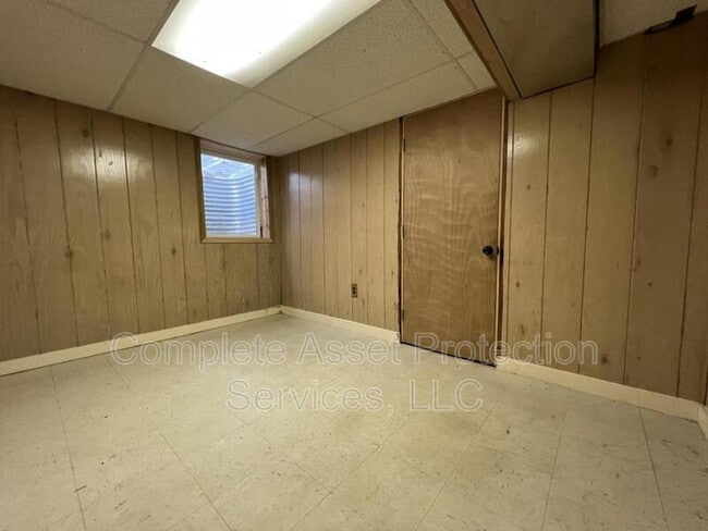 Building Photo - 825 E Cleveland Ave