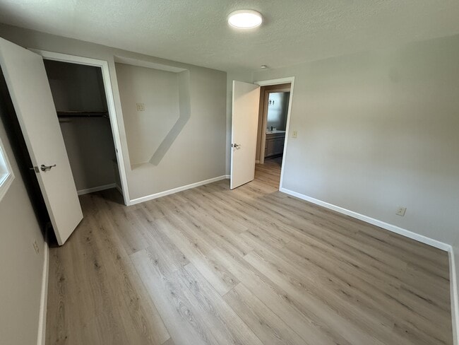 Building Photo - 24200 TN-22