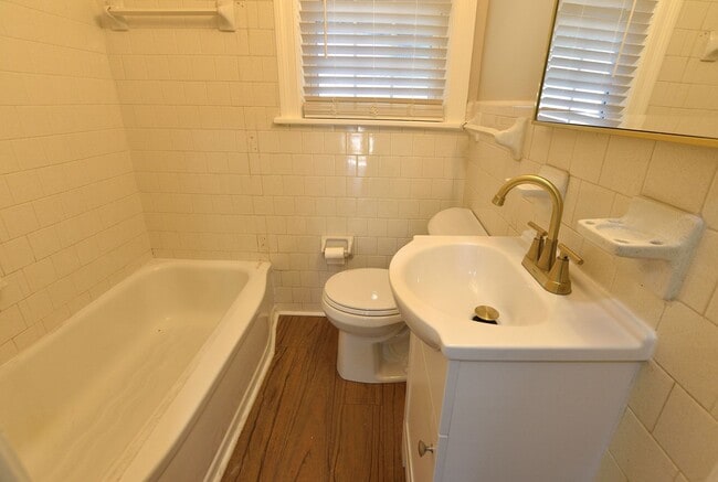 Building Photo - 1420 Eastern Ave