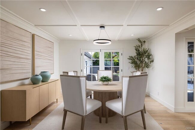 Building Photo - 303 E Avenida Cordoba