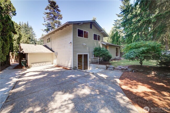 Building Photo - 3 bd 2.5 bath Bothell Single Family house.