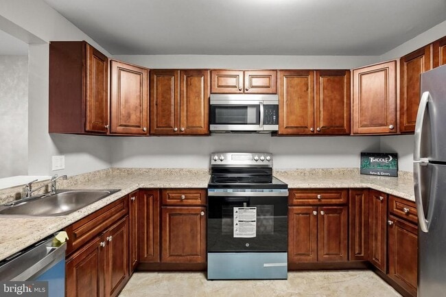 Building Photo - 25 S Church Rd