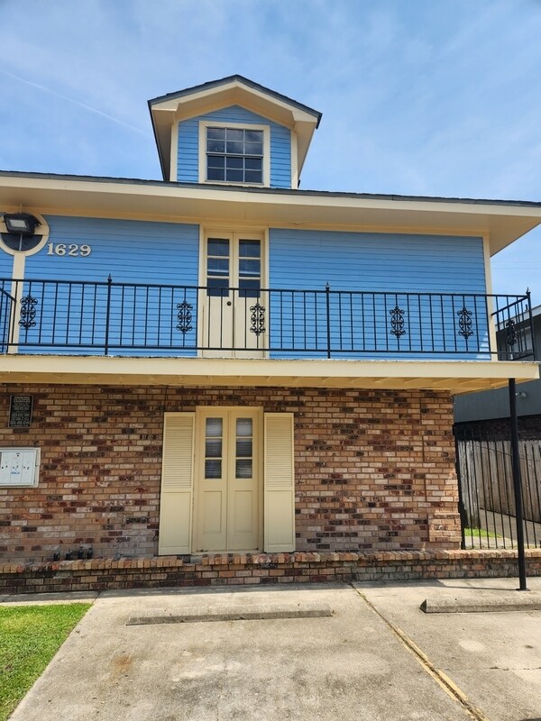 Building Photo - 1629 Gary, Apartment B