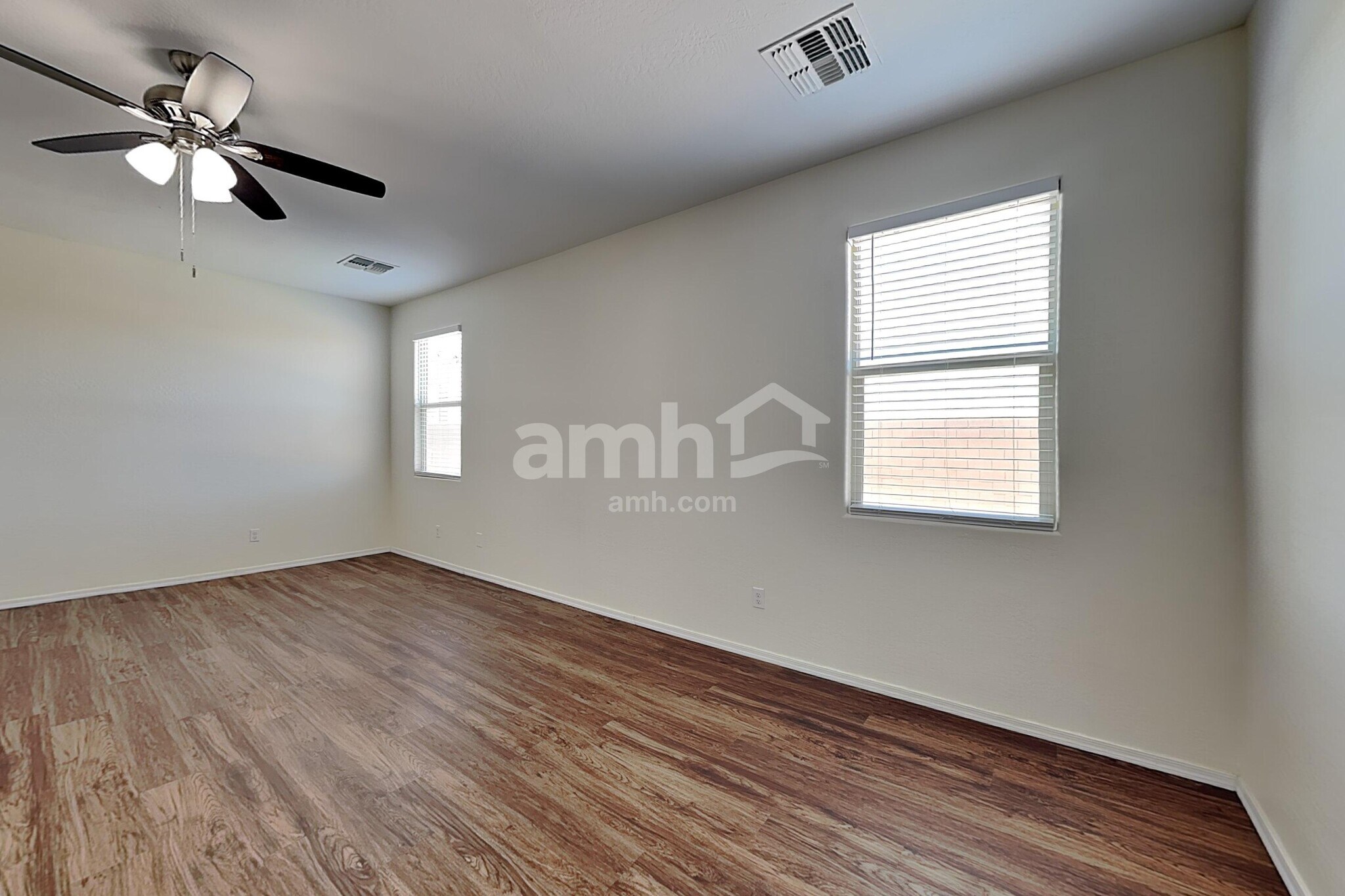 Building Photo - 4610 E Fire Opal Ln