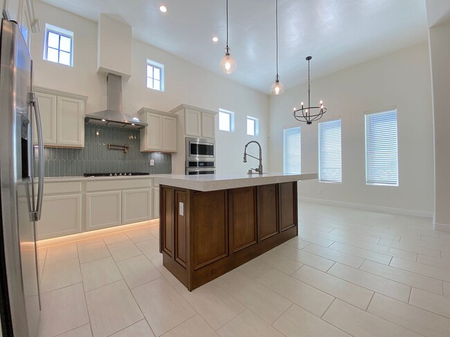 Building Photo - East El Paso 4 bed/ 2.5 Bath Refrig A/C