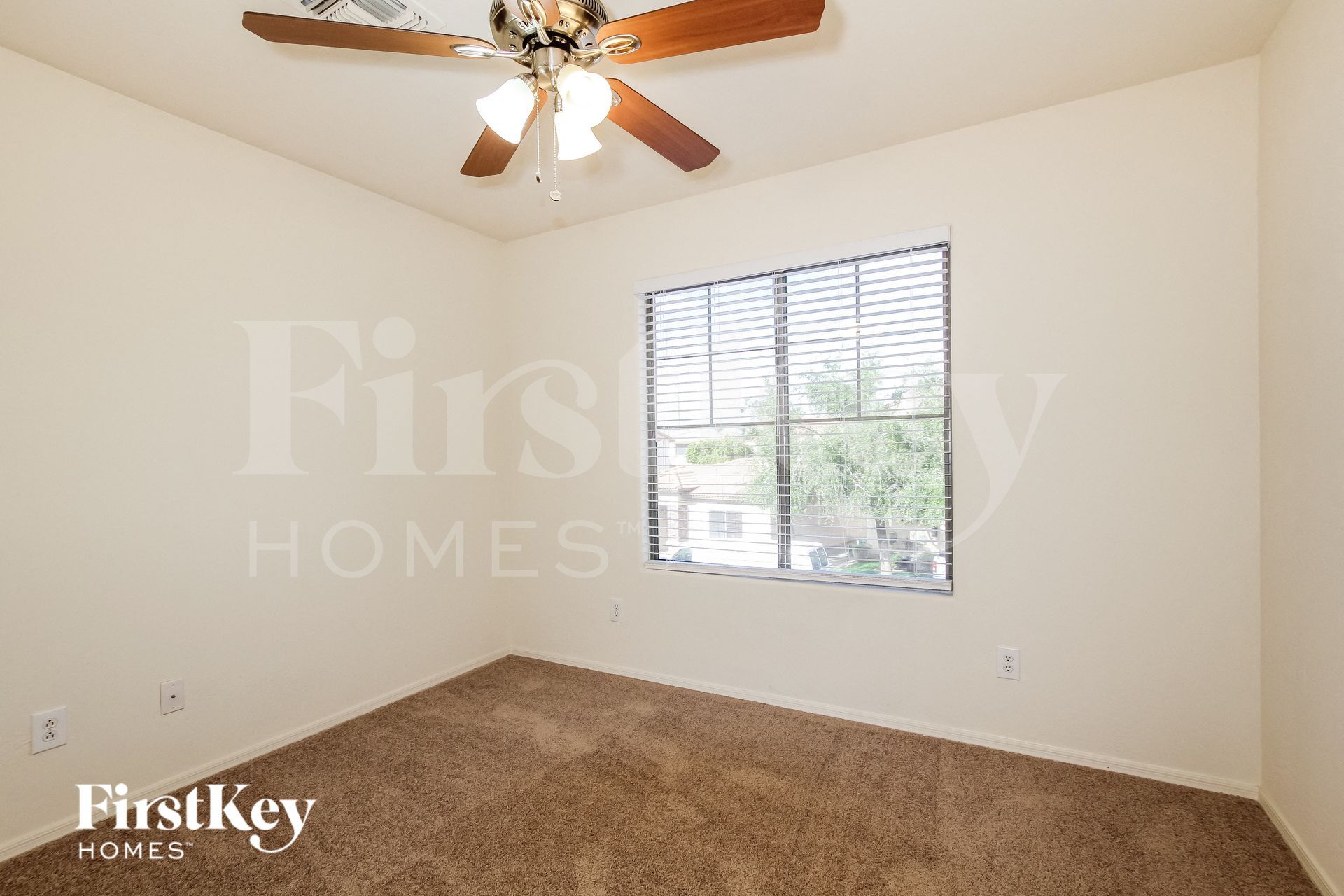 Building Photo - 5157 W Laurel Ave