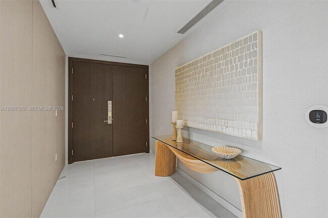Building Photo - 300 Biscayne Blvd Way