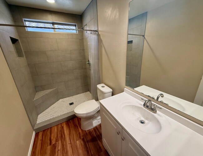 Building Photo - 3 Bedroom in Beautiful Ahwatukee Foothills Club West!  Available 7/1