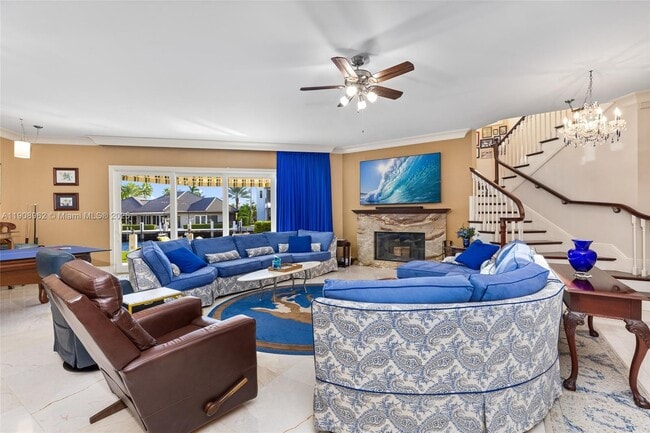 Building Photo - 70 Bay Colony Ln