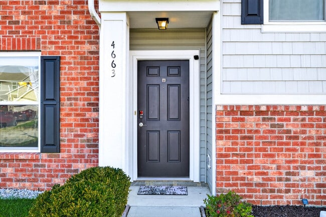 Building Photo - 4663 Bayview Dr