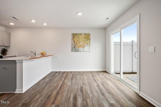 Building Photo - 24 Red Clover Dr