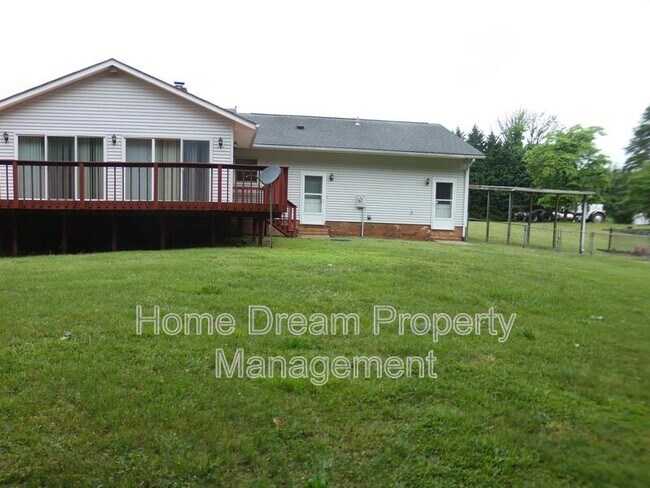 Building Photo - 10451 Edgehill Ln