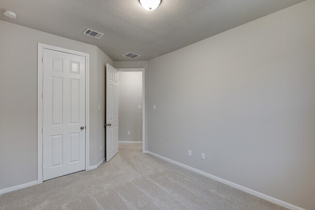 Building Photo - 9433 Towne Lake Pkwy