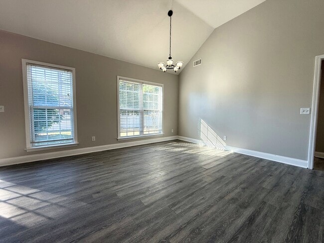 Building Photo - 1003 Moss Creek Cir