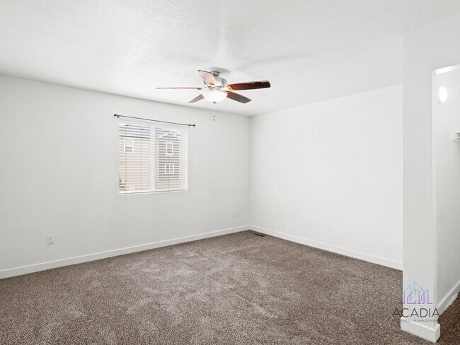 Building Photo - Modern 3BR Apt with Attached Garage & Stunning Mountain Views – Vineyard, UT