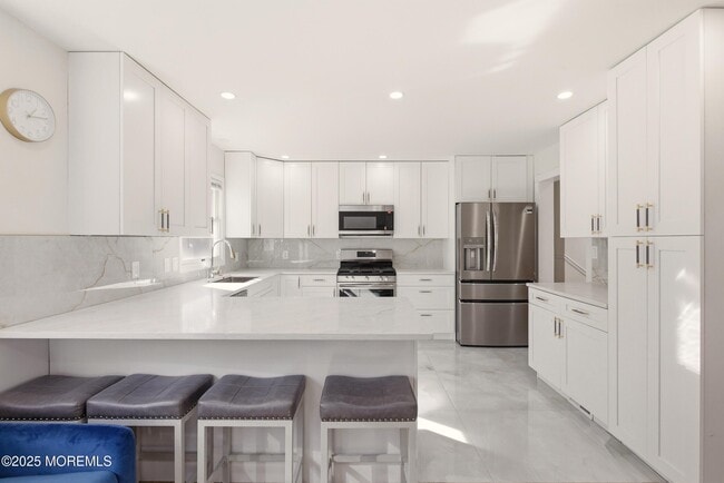 Building Photo - 75 Hickory Hill Rd