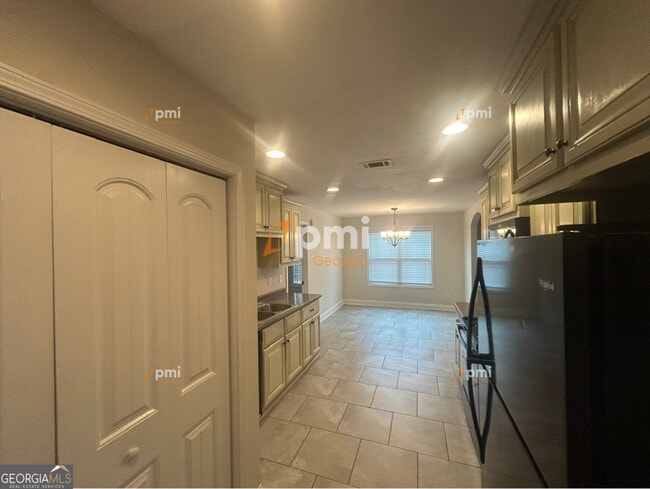 Building Photo - 209 Allington Walk