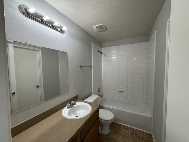 Building Photo - 1402 Grand Prince Ln