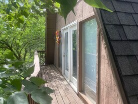 Building Photo - 3102 Alpine Dr