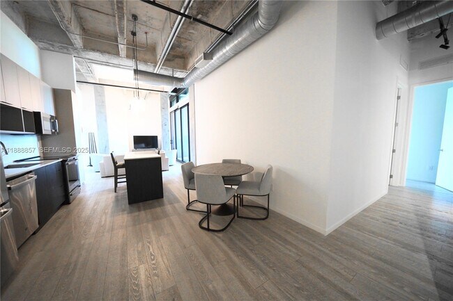 Building Photo - 7920 NE 2nd Ave