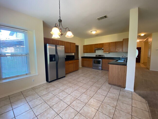 Building Photo - Spacious 4-Bedroom Home for Rent in Encino...