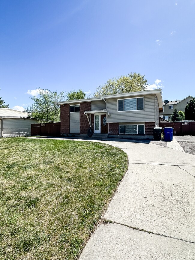 Building Photo - 6745 W 3860 S