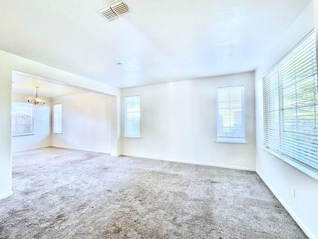 Building Photo - 1207 Silverton Way