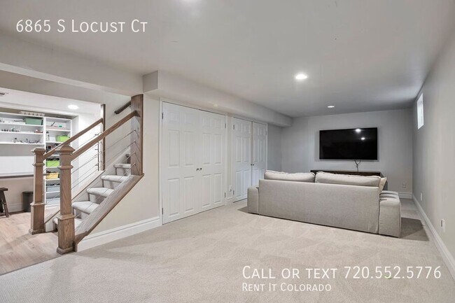 Building Photo - 6865 S Locust Ct