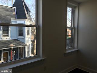 Building Photo - 1600 Rowan St