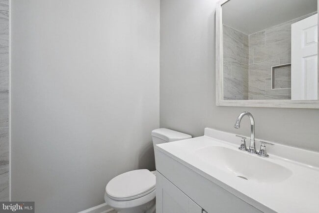 Building Photo - 4851 Ebb Tide Ct