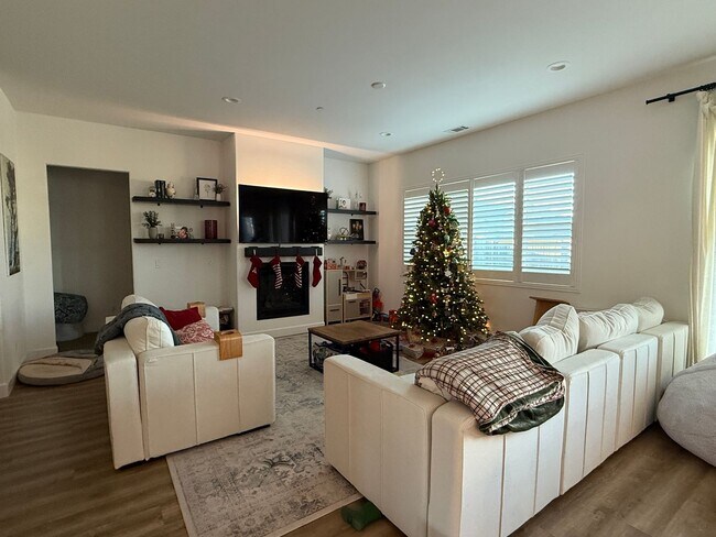 Building Photo - Executive Single-Story Living in Vintage Ranch/Rice Ranch Community