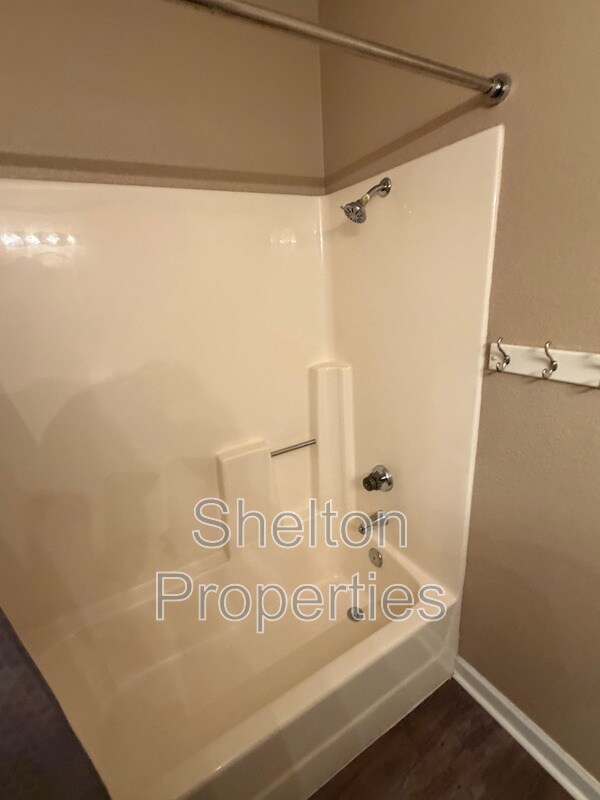 Building Photo - 501 W Tonopah Dr