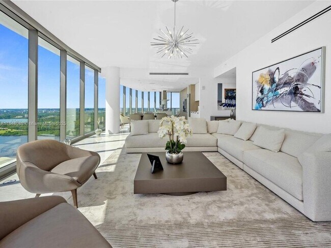 Building Photo - 15701 Collins Ave