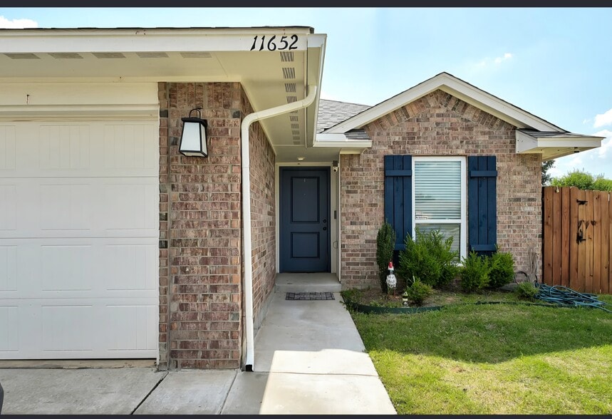 Building Photo - 11652 SW 12th St