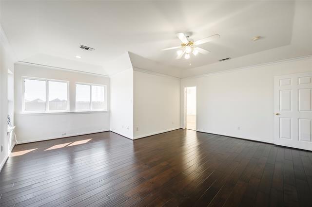 Building Photo - 917 Crestview Dr