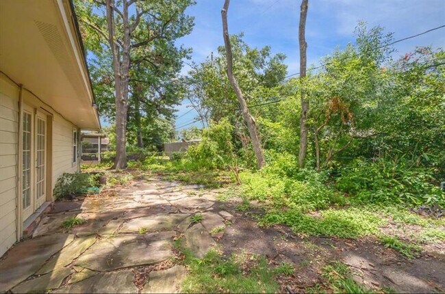 Building Photo - 5209 De Milo Dr