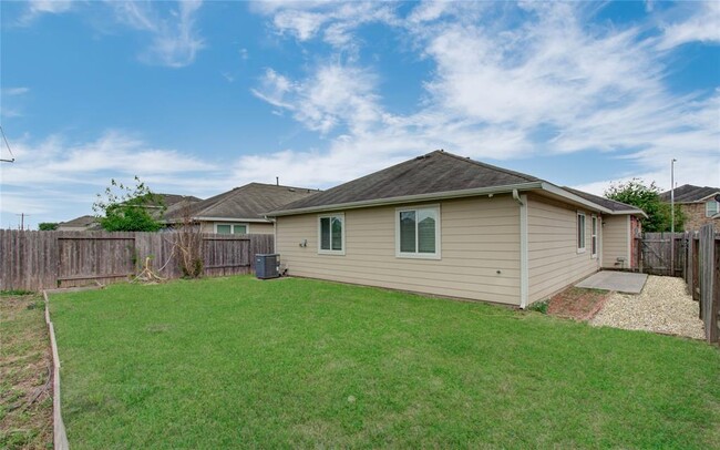 Building Photo - 1434 Daffodil Rd