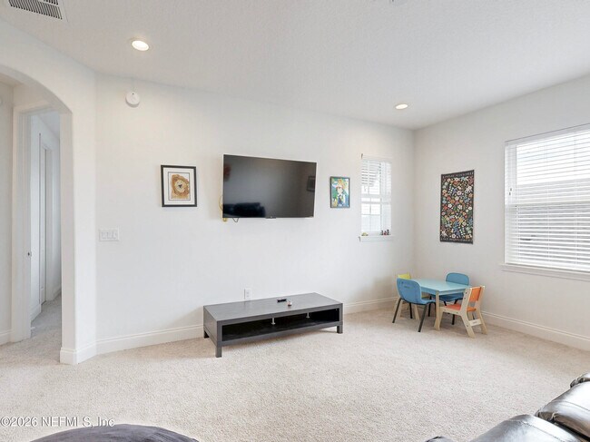 Building Photo - 121 Newfield Wy.