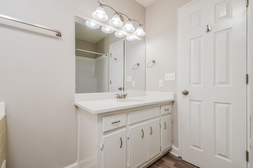 Building Photo - 1265 Grayland Hills Dr