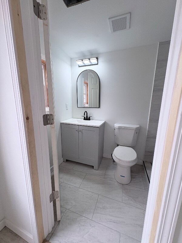 Building Photo - 2104 8th Ave