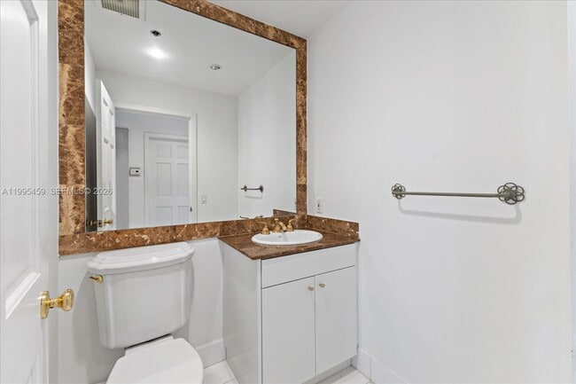 Building Photo - 2134 Fisher Island Dr