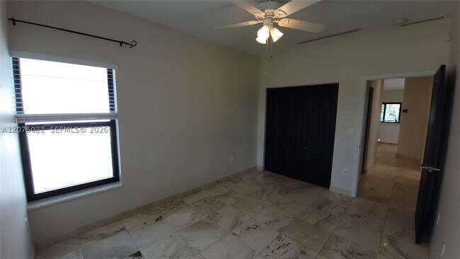 Building Photo - 21369 SW 92nd Ave