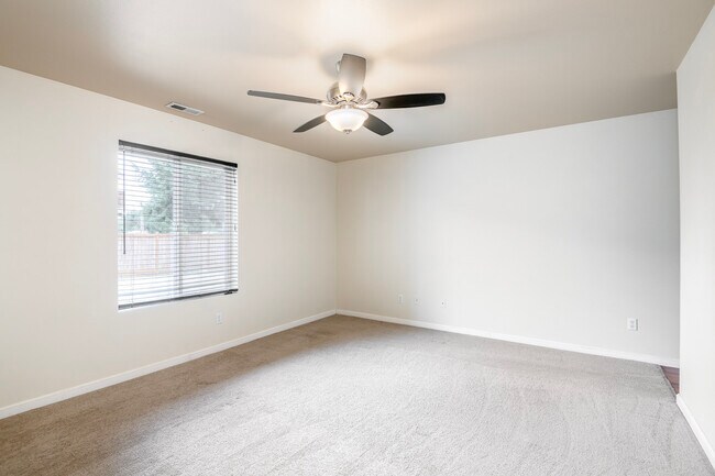 Building Photo - 14950 Prairie Vista Loop SE