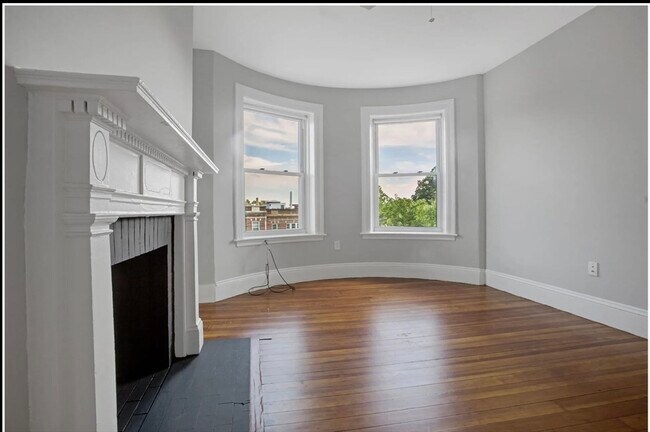 Building Photo - 116 Winthrop Rd