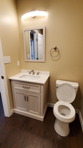 Hallway Bathroom - 149 Davis Ln