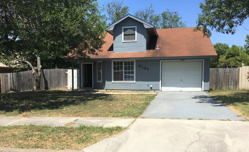 Primary Photo - 2107 Dickens Dr