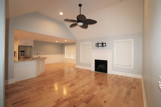 Building Photo - 2930 S Wise Dr